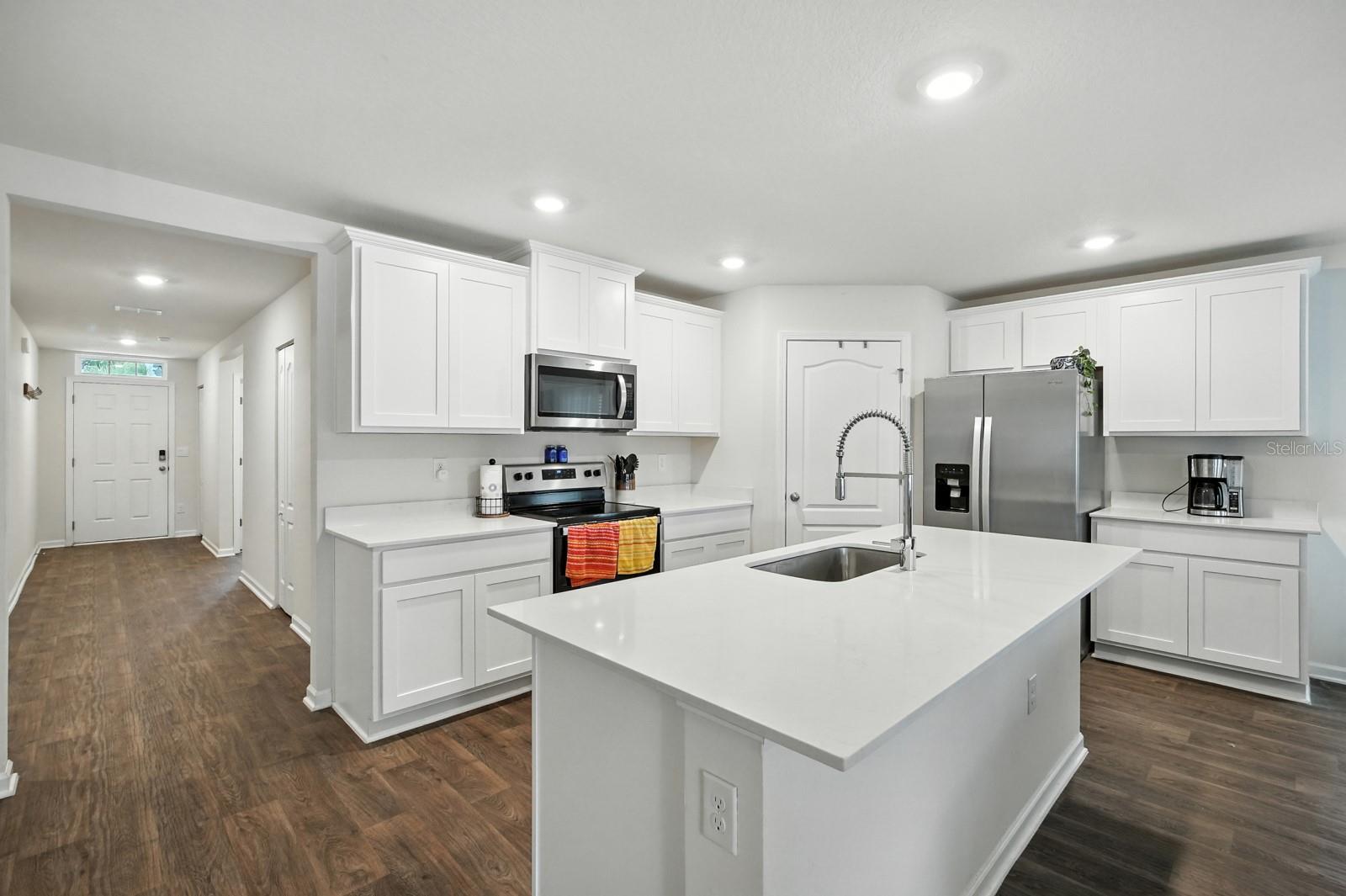 Image 9 of 41 For 18 Poplar Drive