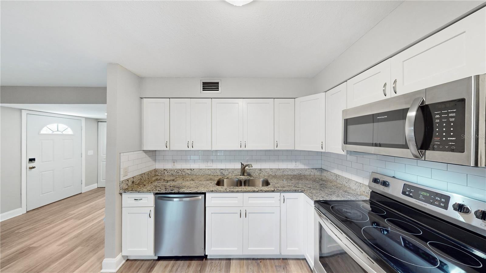 Image 10 of 36 For 1815 Clearbrooke Drive