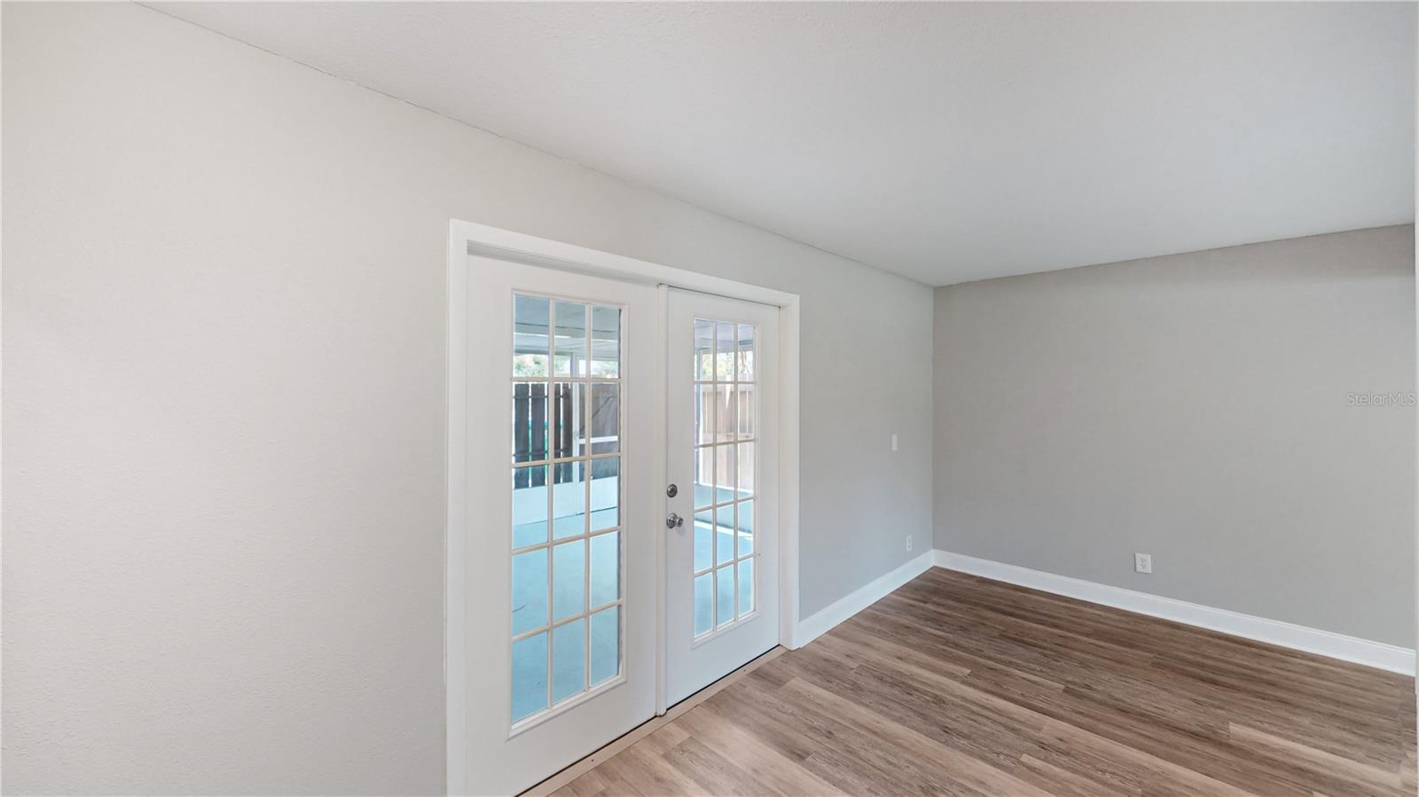Image 13 of 36 For 1815 Clearbrooke Drive