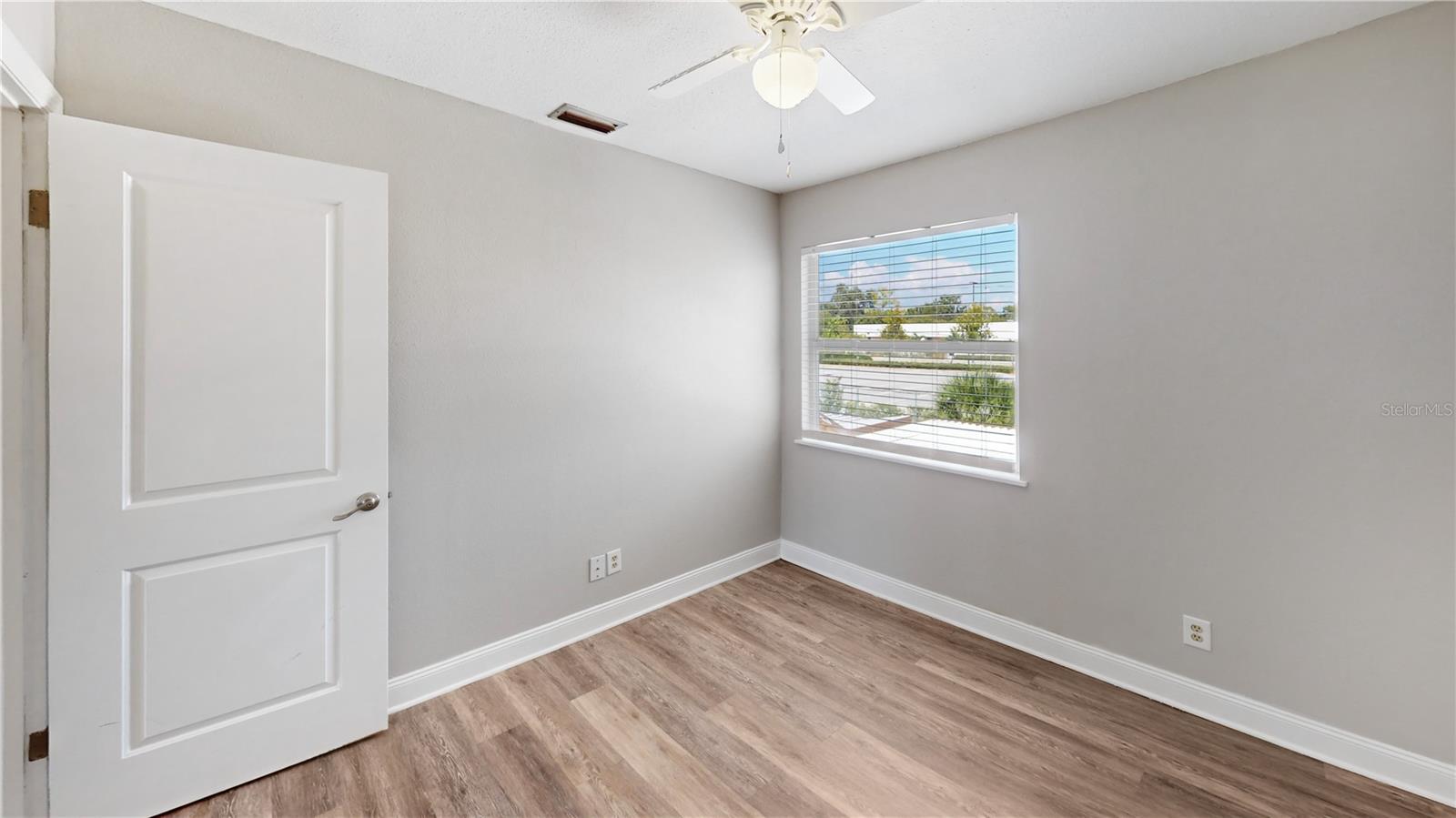 Image 24 of 36 For 1815 Clearbrooke Drive