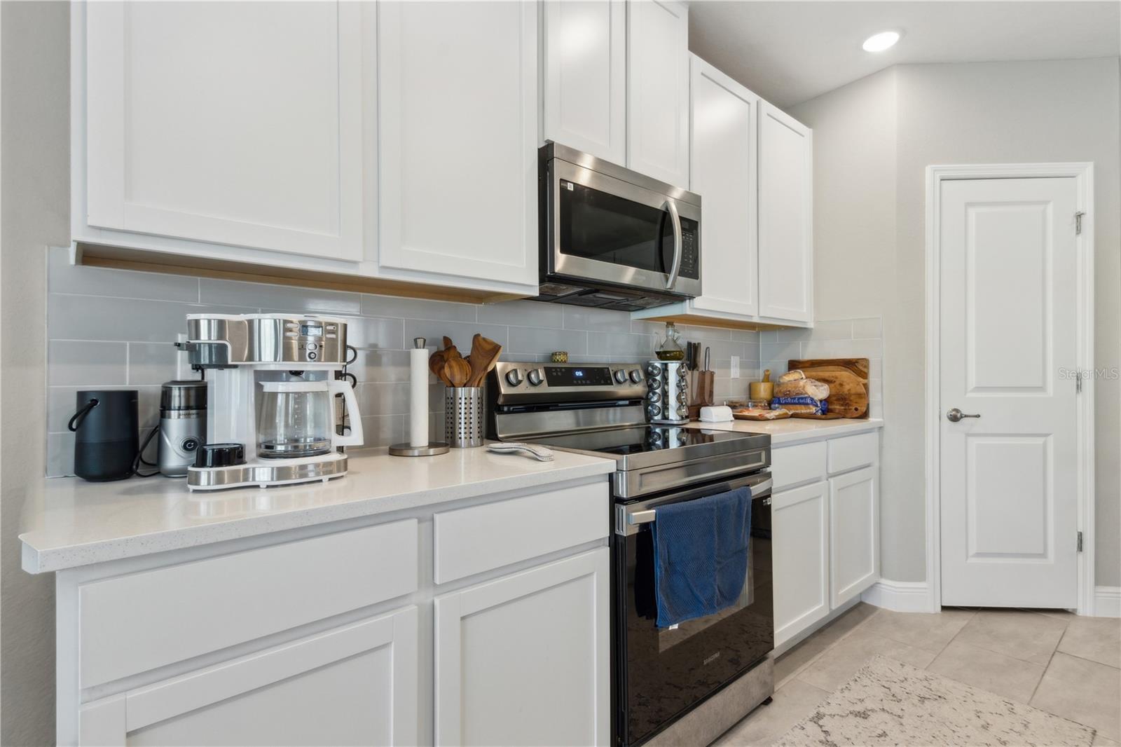 Image 18 of 67 For 1659 Andover Ridge Drive