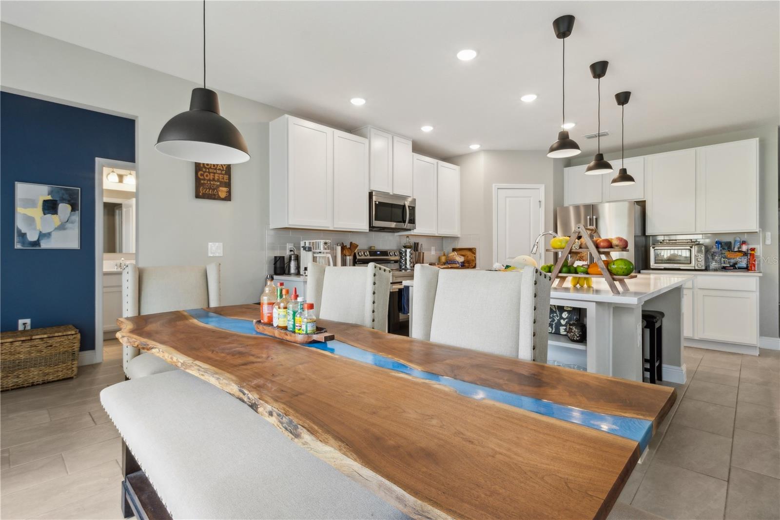Image 21 of 67 For 1659 Andover Ridge Drive