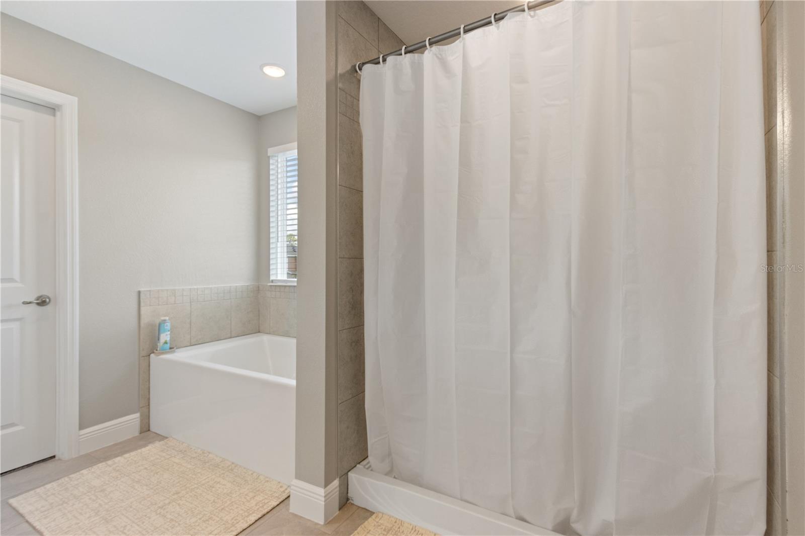 Image 38 of 67 For 1659 Andover Ridge Drive