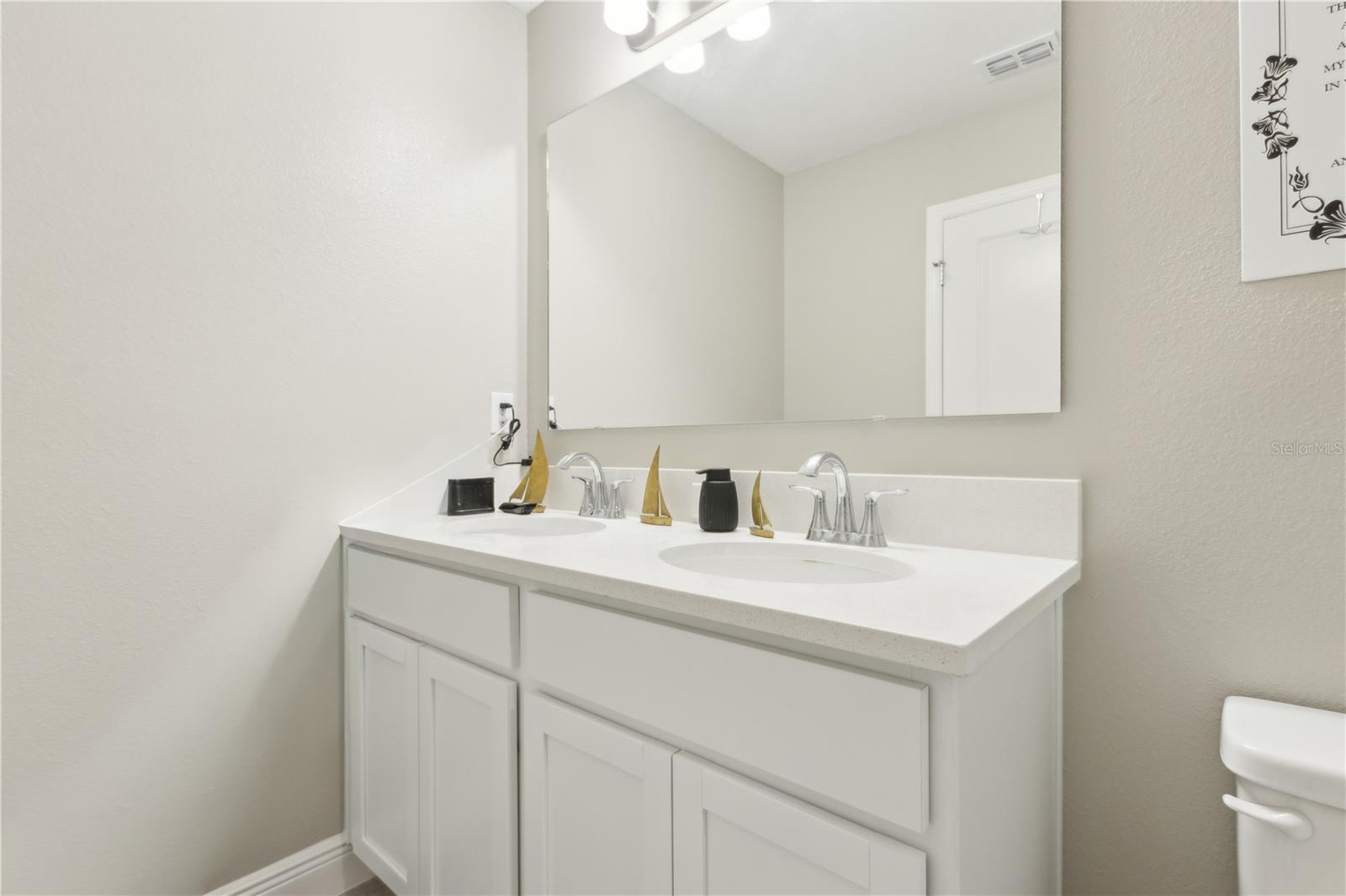 Image 45 of 67 For 1659 Andover Ridge Drive