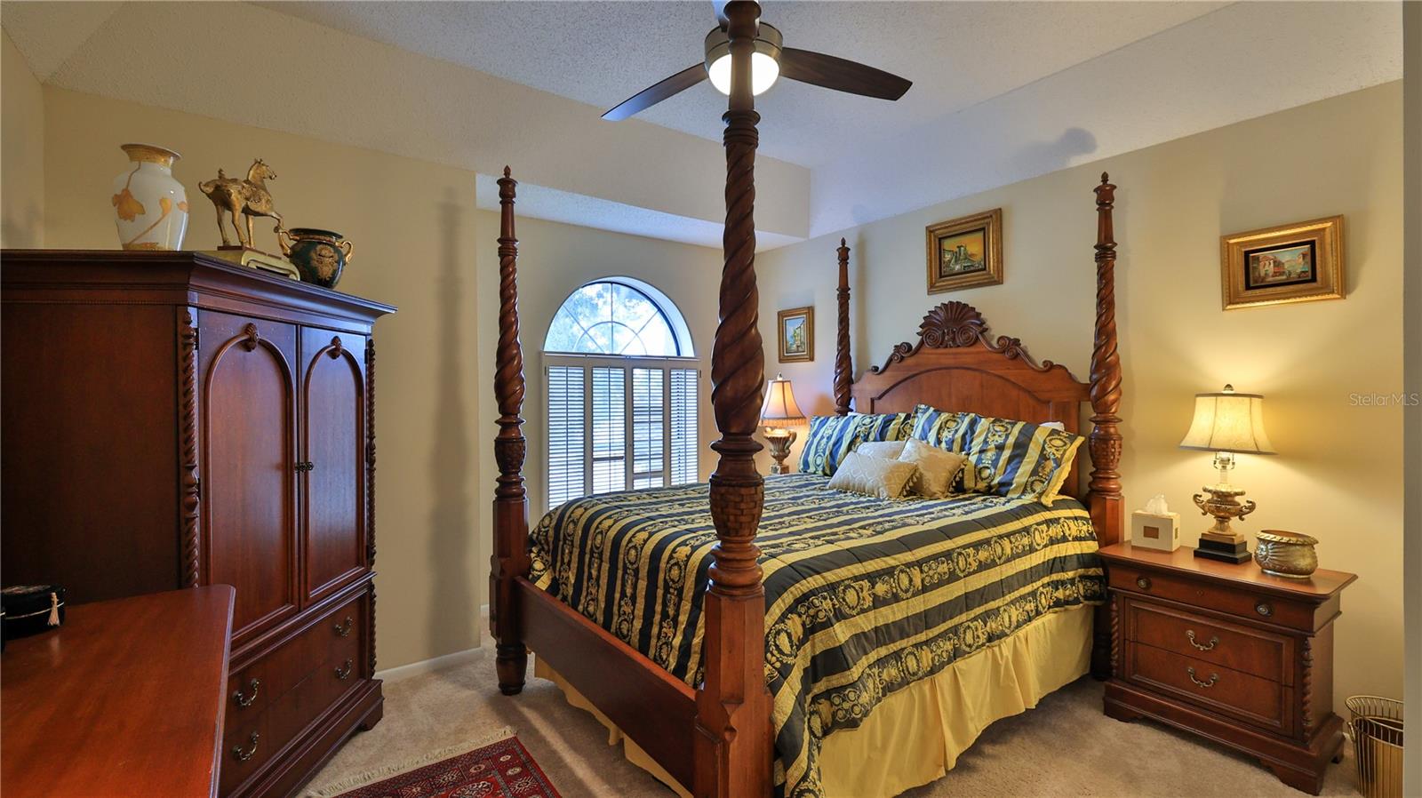 Image 19 of 25 For 46 Captains Walk