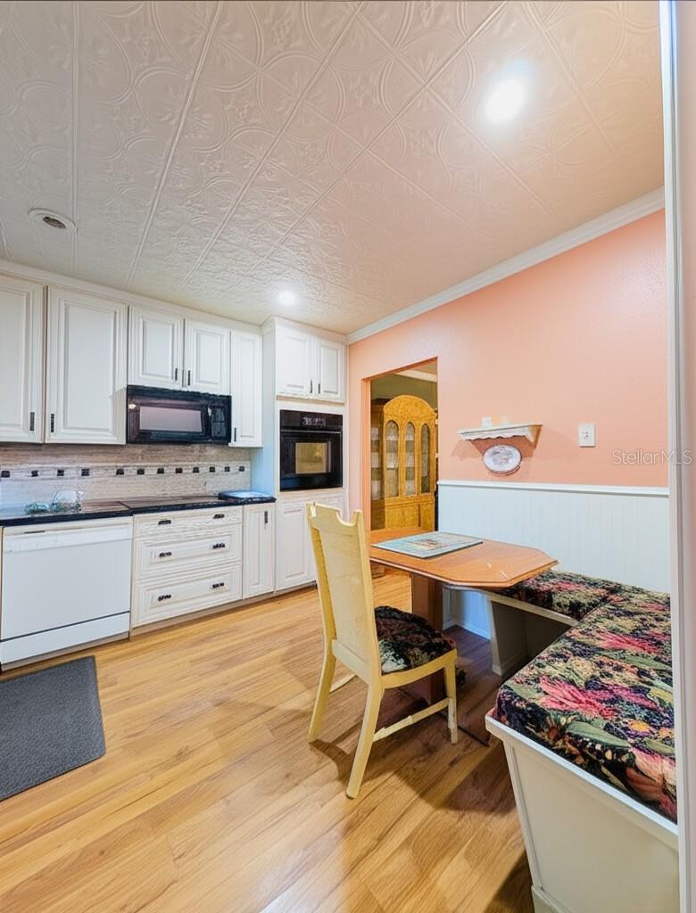 Image 3 of 12 For 2351 Irish Lane 35