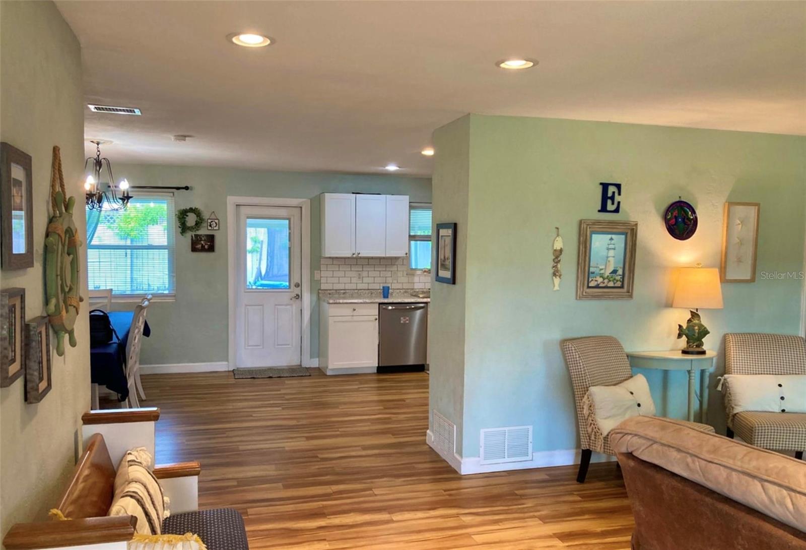 Image 11 of 26 For 3009 Anchor Drive