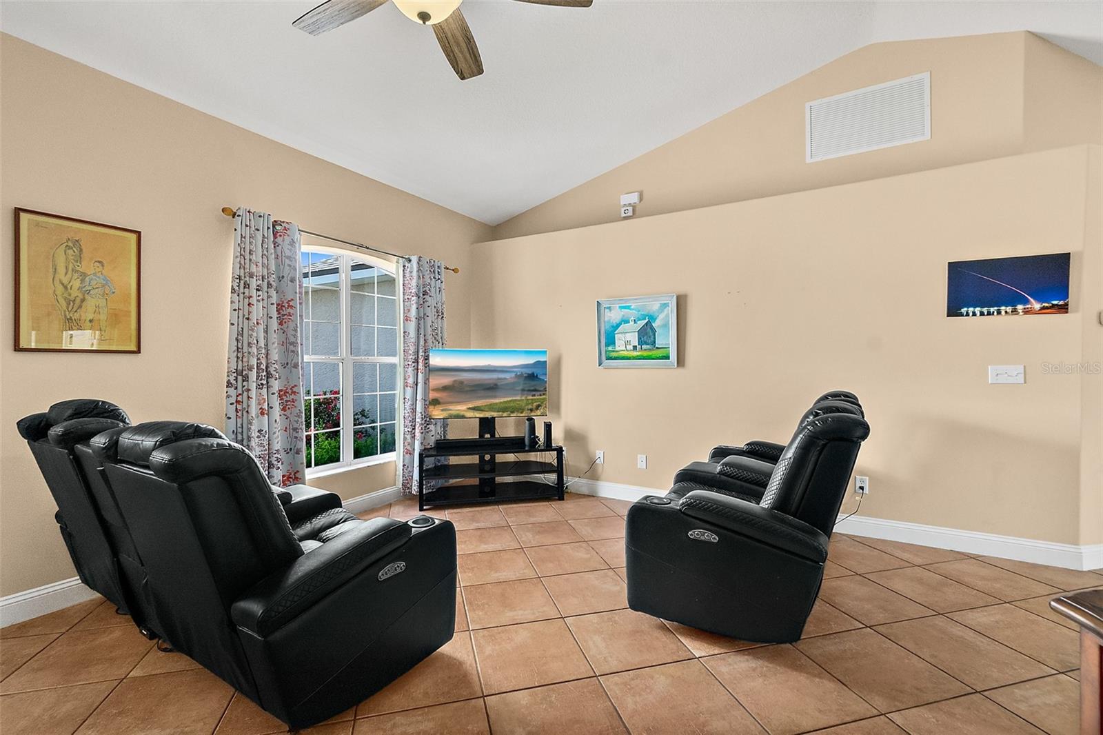 Image 22 of 43 For 18 Rykill Way