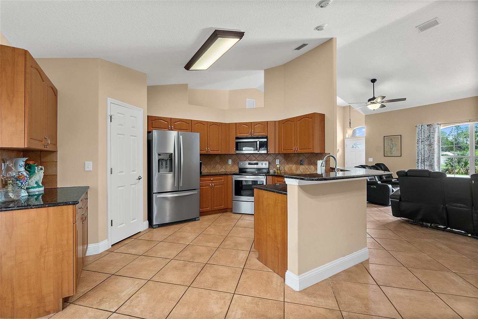 Image 30 of 43 For 18 Rykill Way