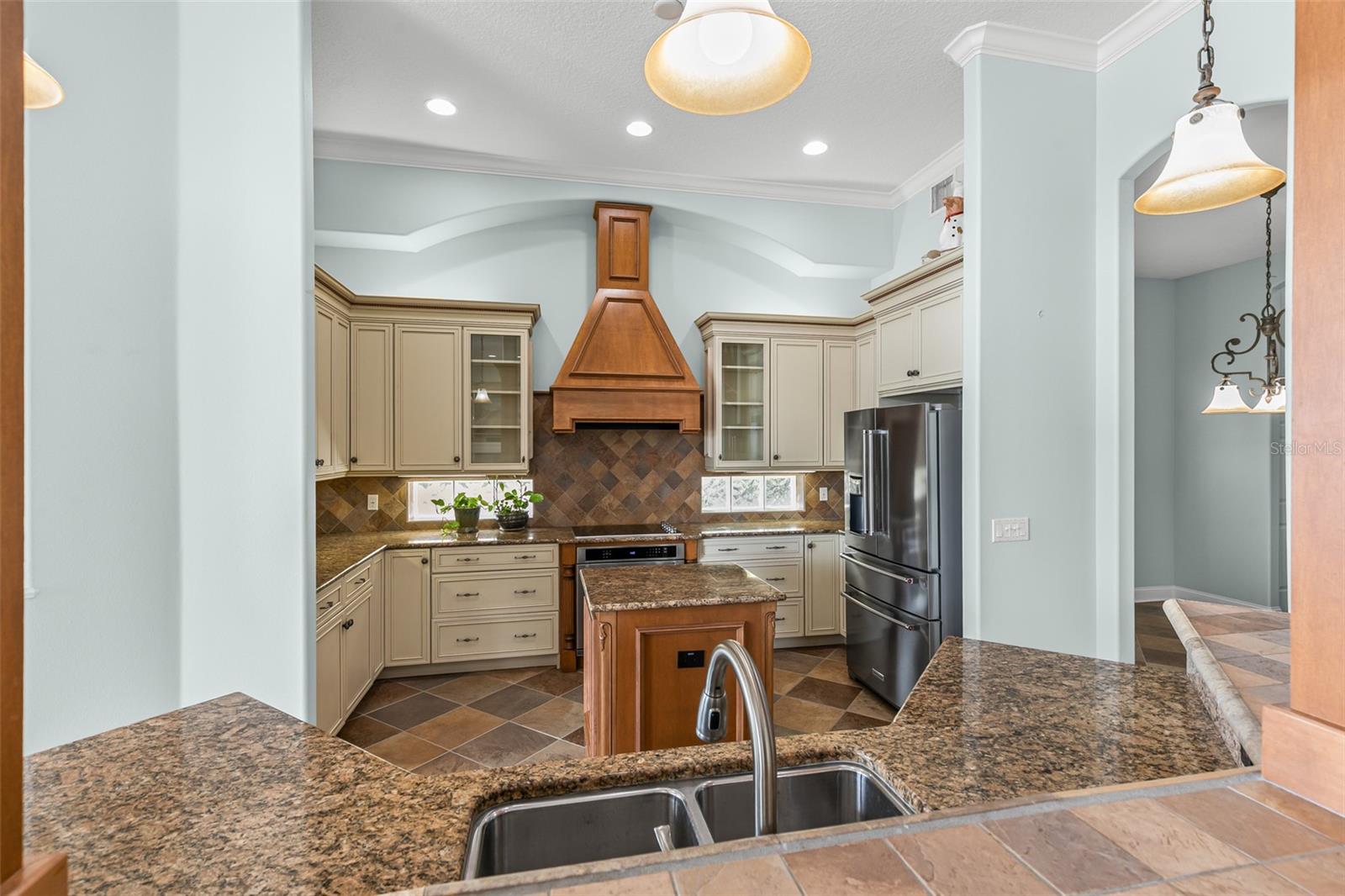 Image 15 of 46 For 24 Kingfisher Ln