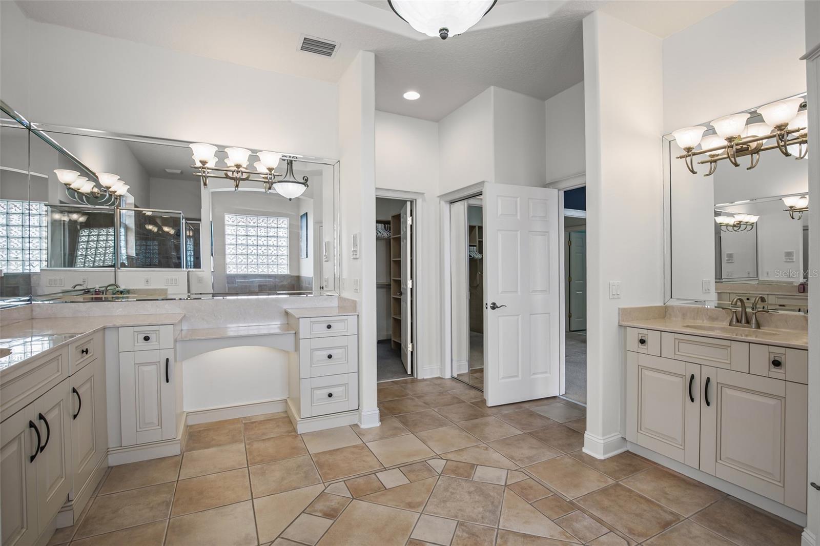 Image 33 of 46 For 24 Kingfisher Ln