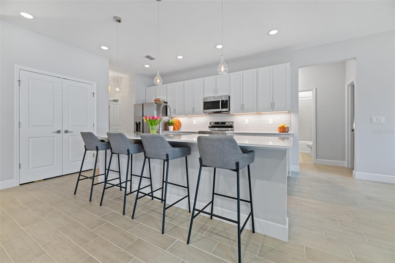 Image 5 of 40 For 139 Belleaire Drive