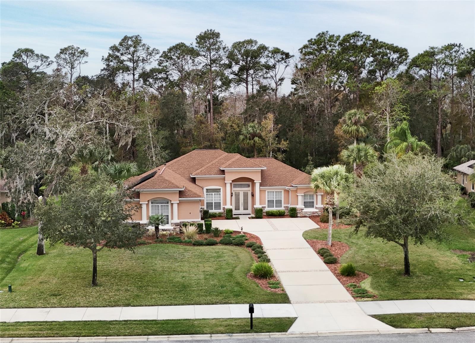 Image 2 of 43 For 6 Scarlet Oak Circle