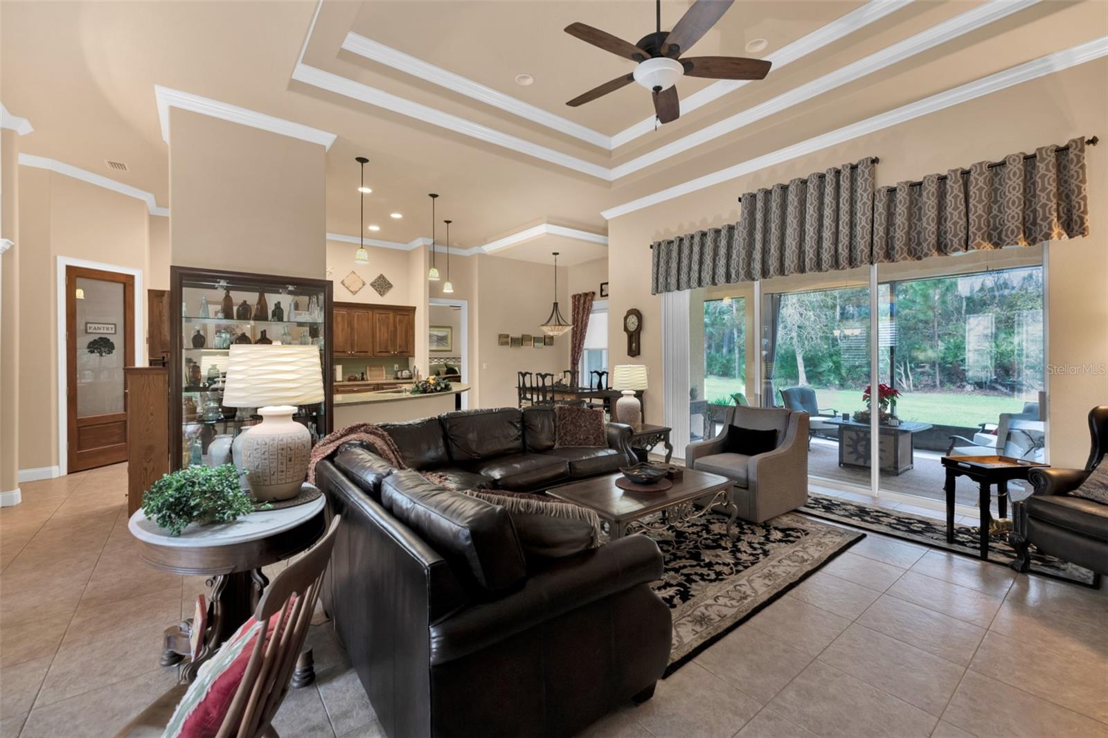 Image 7 of 43 For 6 Scarlet Oak Circle