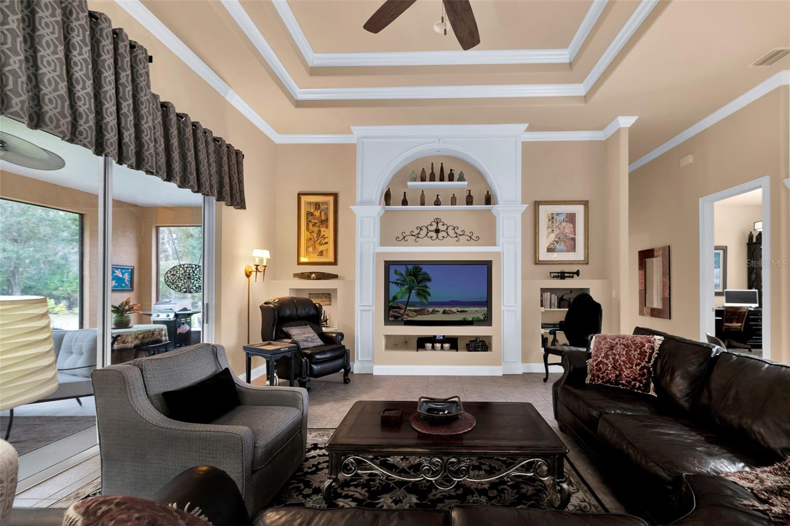 Image 8 of 43 For 6 Scarlet Oak Circle
