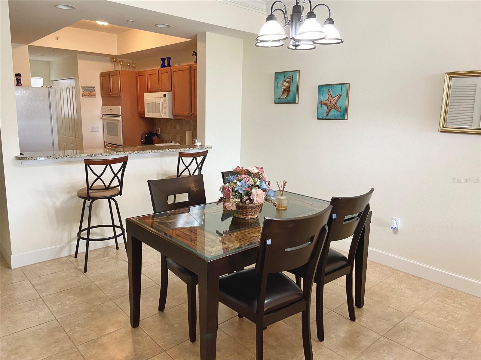 Image 11 of 47 For 102 Yacht Harbor Drive 375