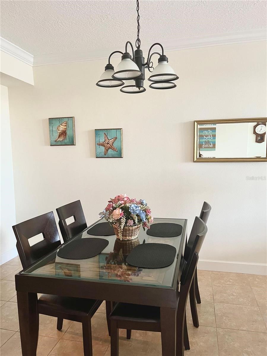 Image 12 of 47 For 102 Yacht Harbor Drive 375