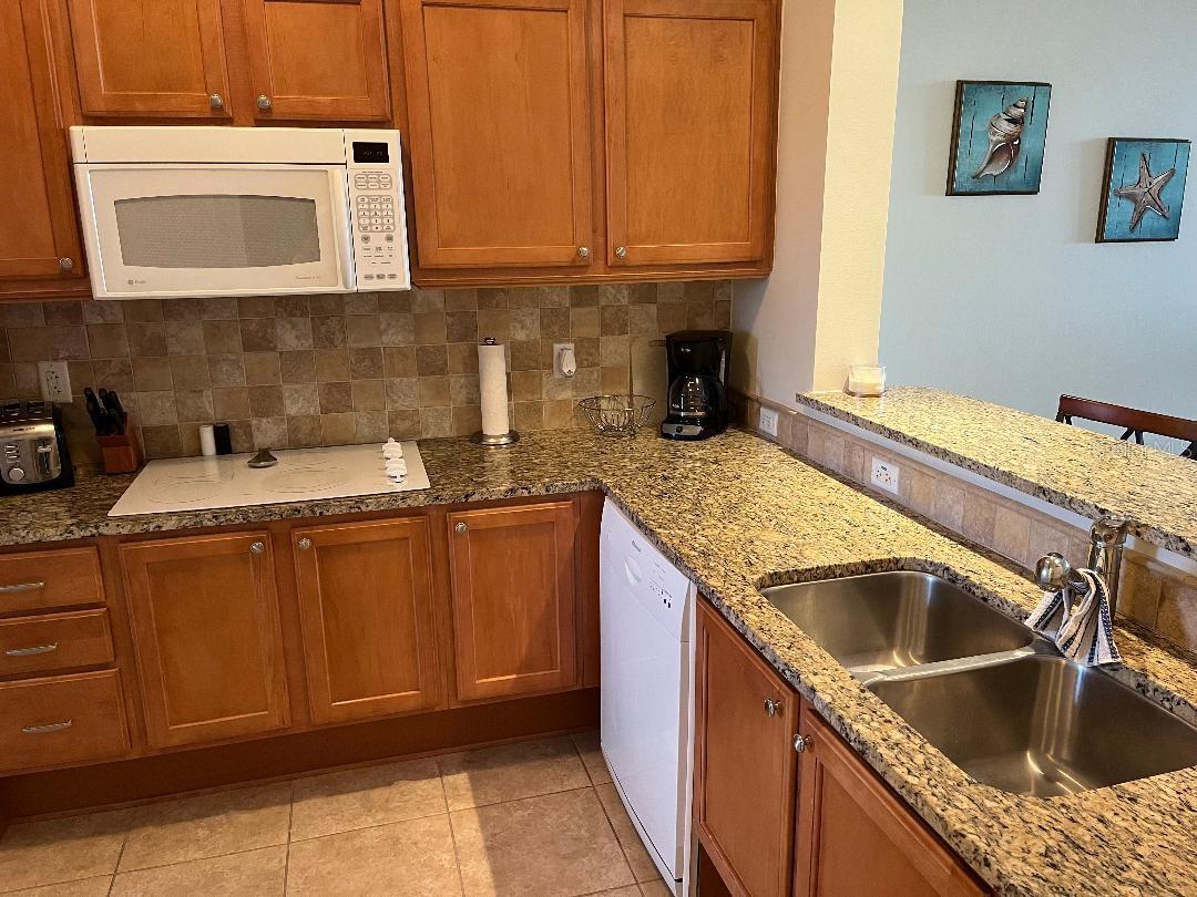 Image 3 of 47 For 102 Yacht Harbor Drive 375