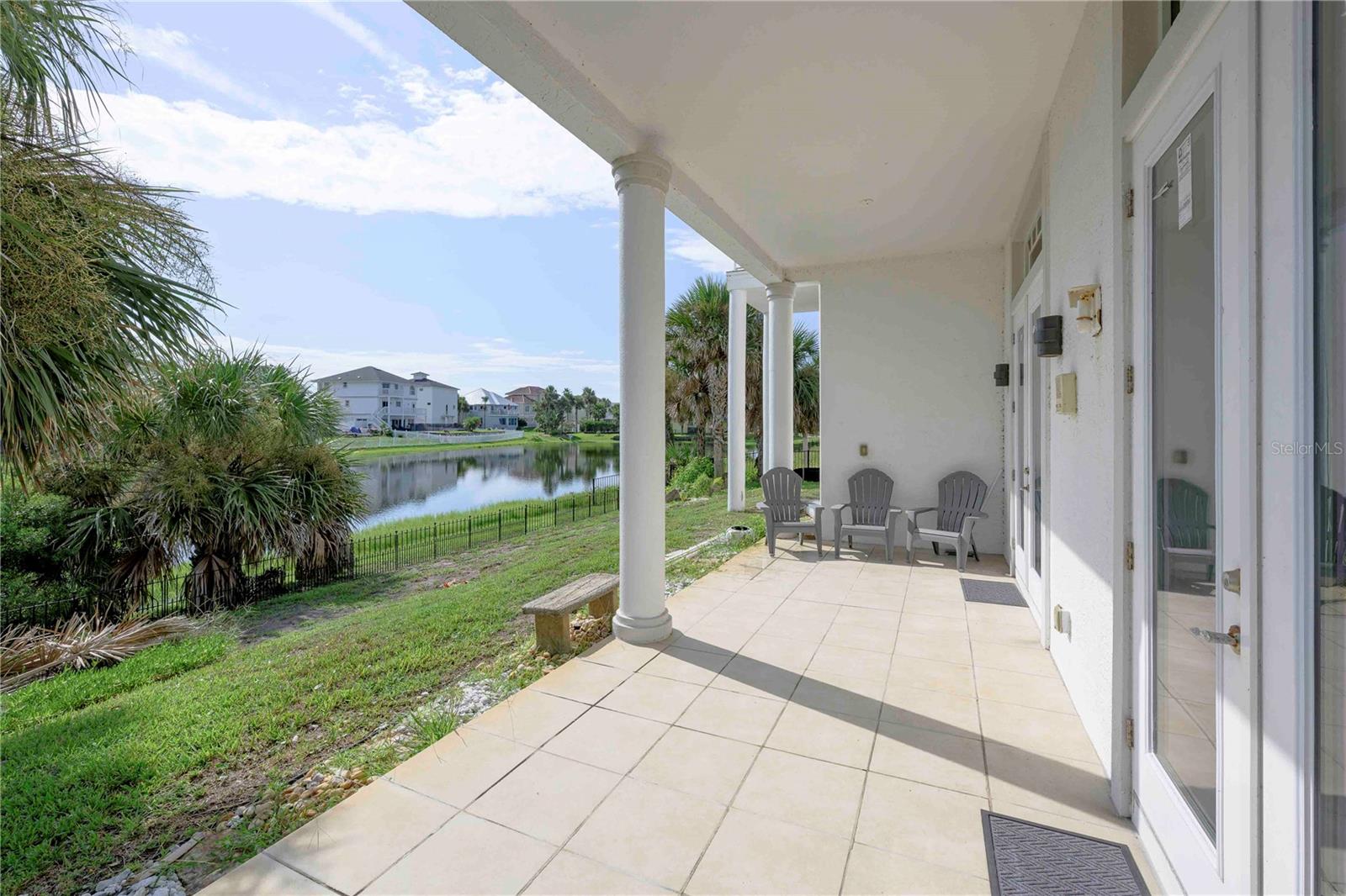 Image 7 of 54 For 17 Mahoe Drive S