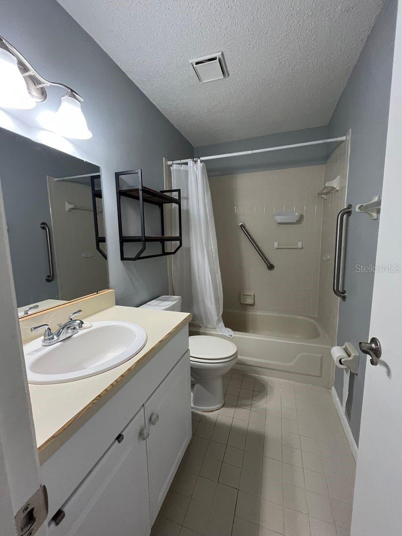 Image 15 of 29 For 22 Kings Colony Court