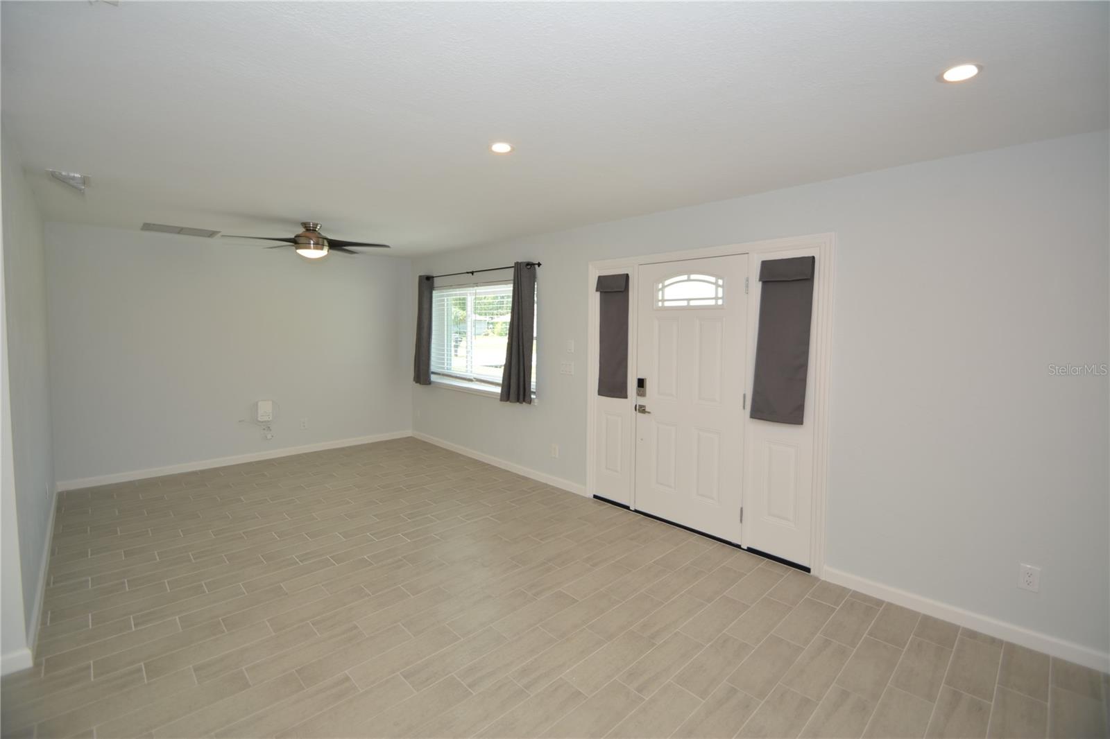 Image 4 of 28 For 14 Bolling Lane
