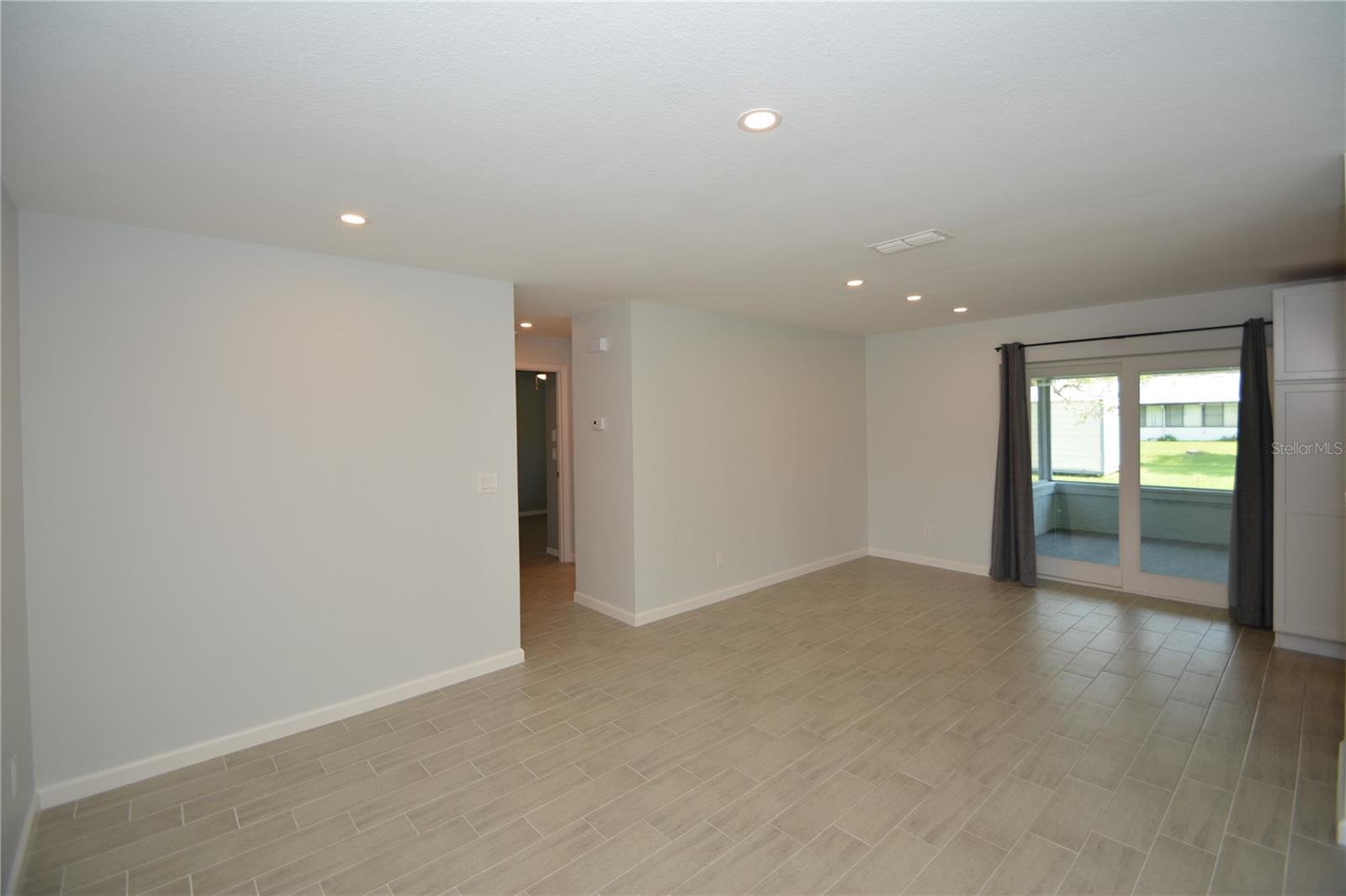 Image 6 of 28 For 14 Bolling Lane