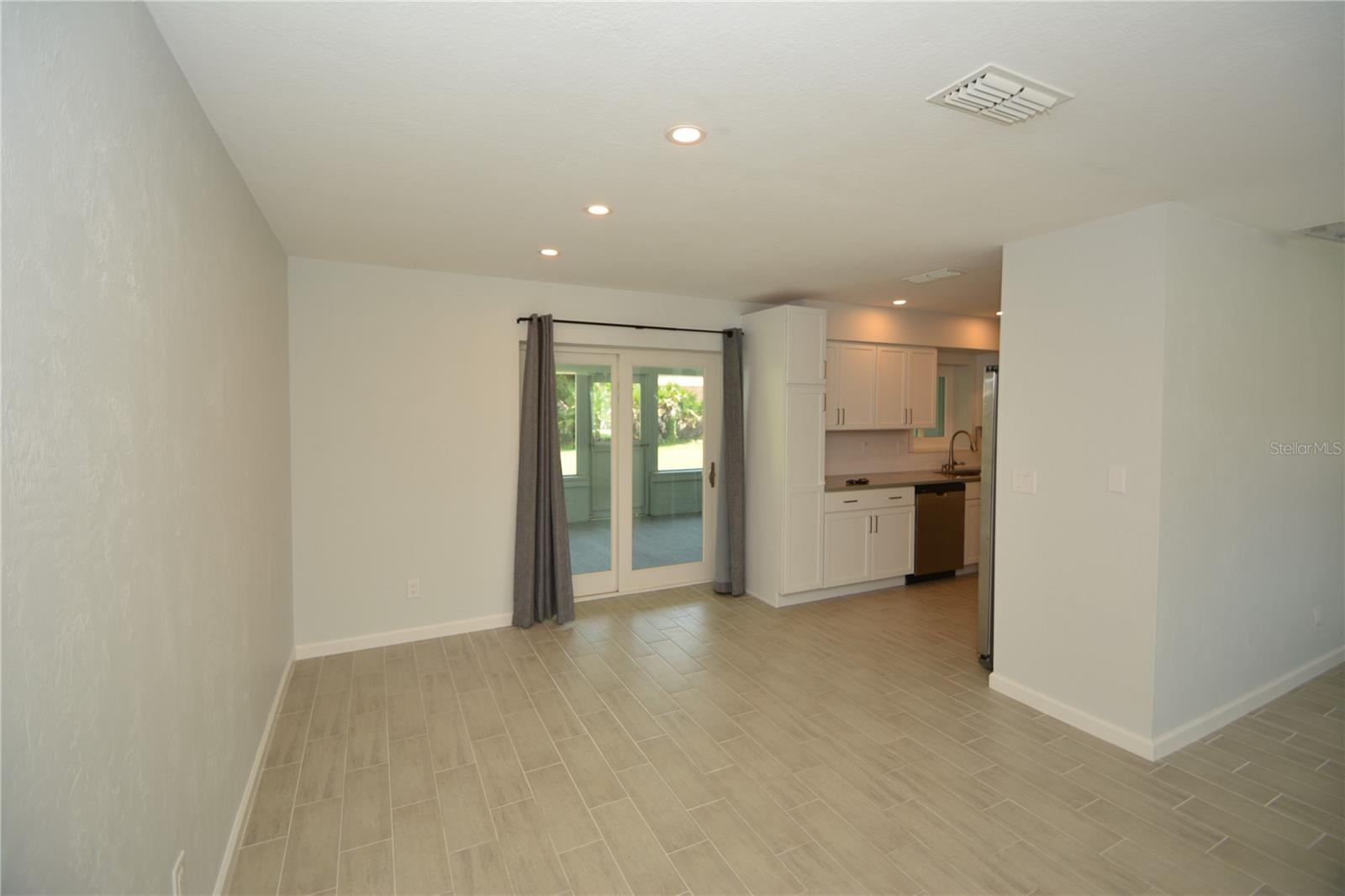 Image 8 of 28 For 14 Bolling Lane
