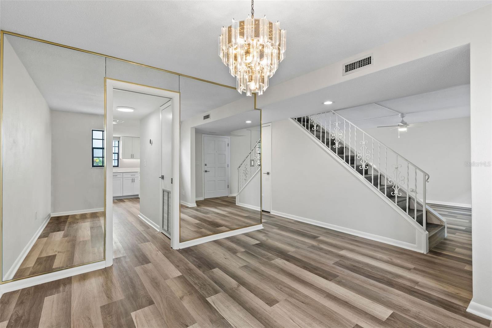 Image 12 of 63 For 625 Halifax Avenue 23