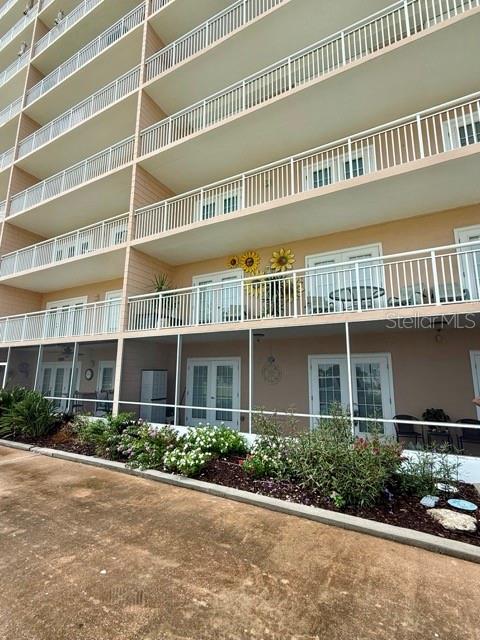 Image 3 of 55 For 404 Beach Street 101
