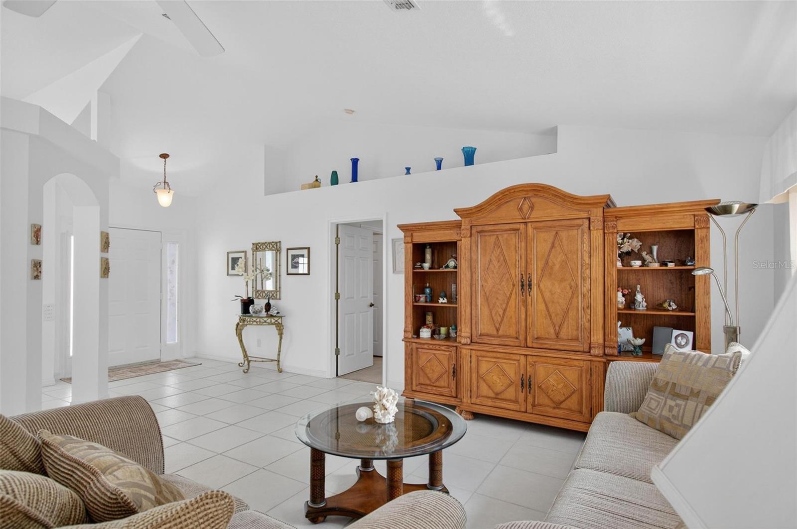 Image 13 of 55 For 412 Palm Drive