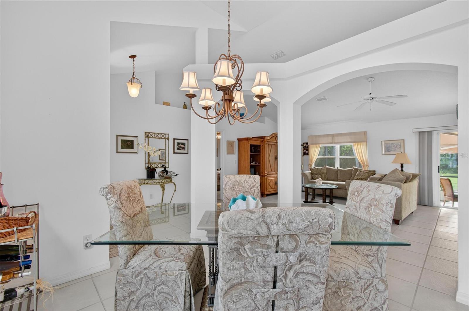 Image 18 of 55 For 412 Palm Drive