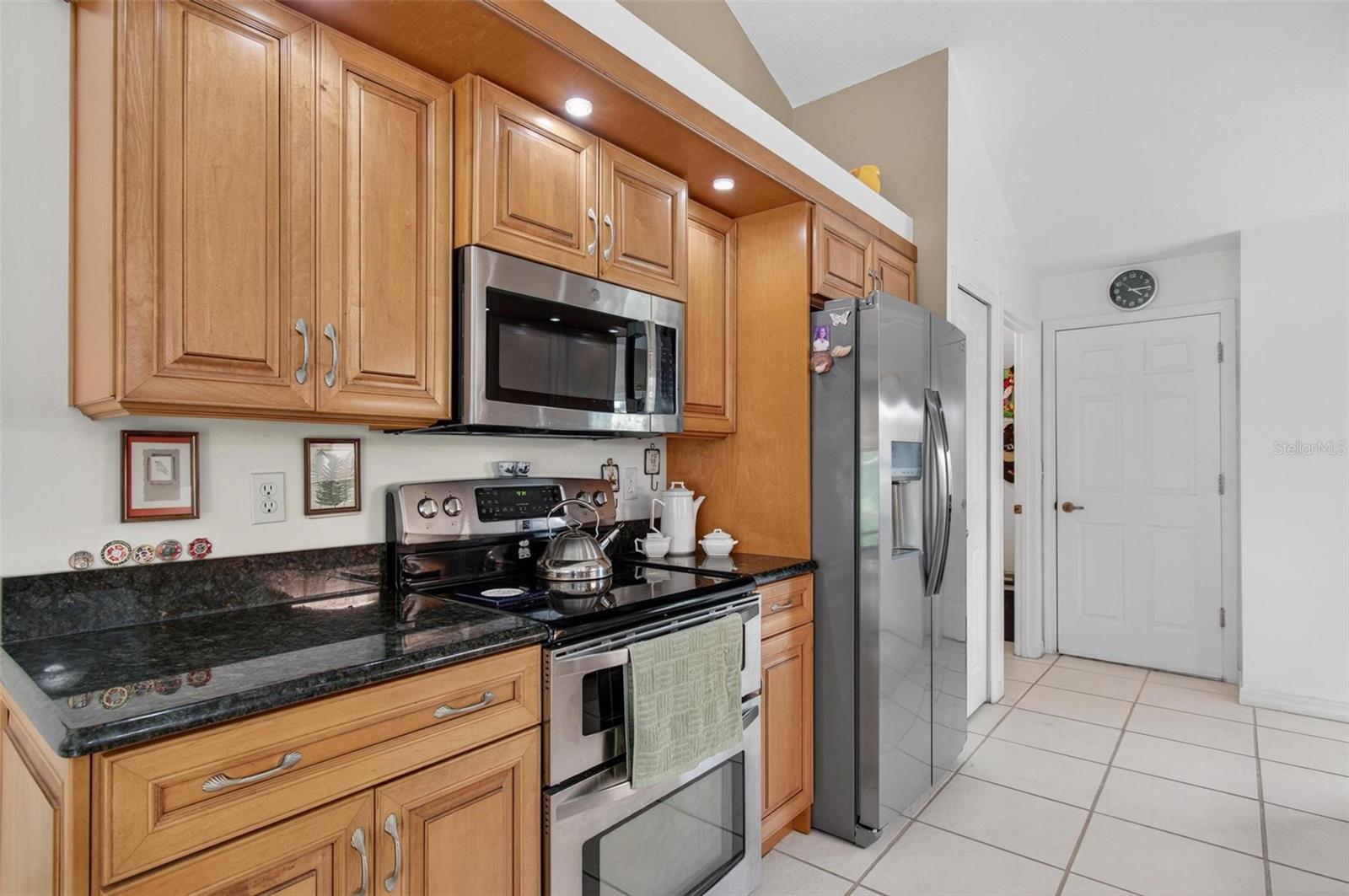 Image 21 of 55 For 412 Palm Drive