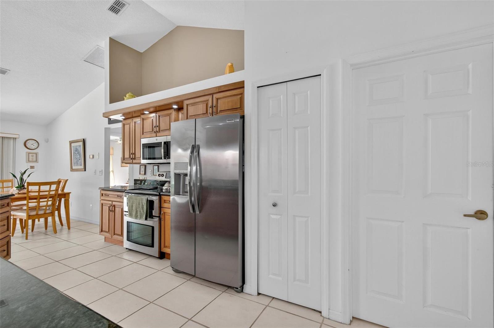 Image 23 of 55 For 412 Palm Drive