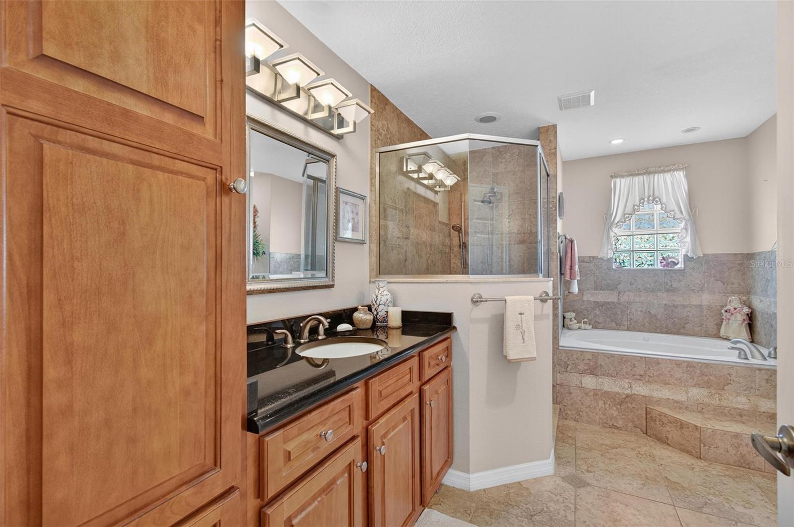 Image 37 of 55 For 412 Palm Drive