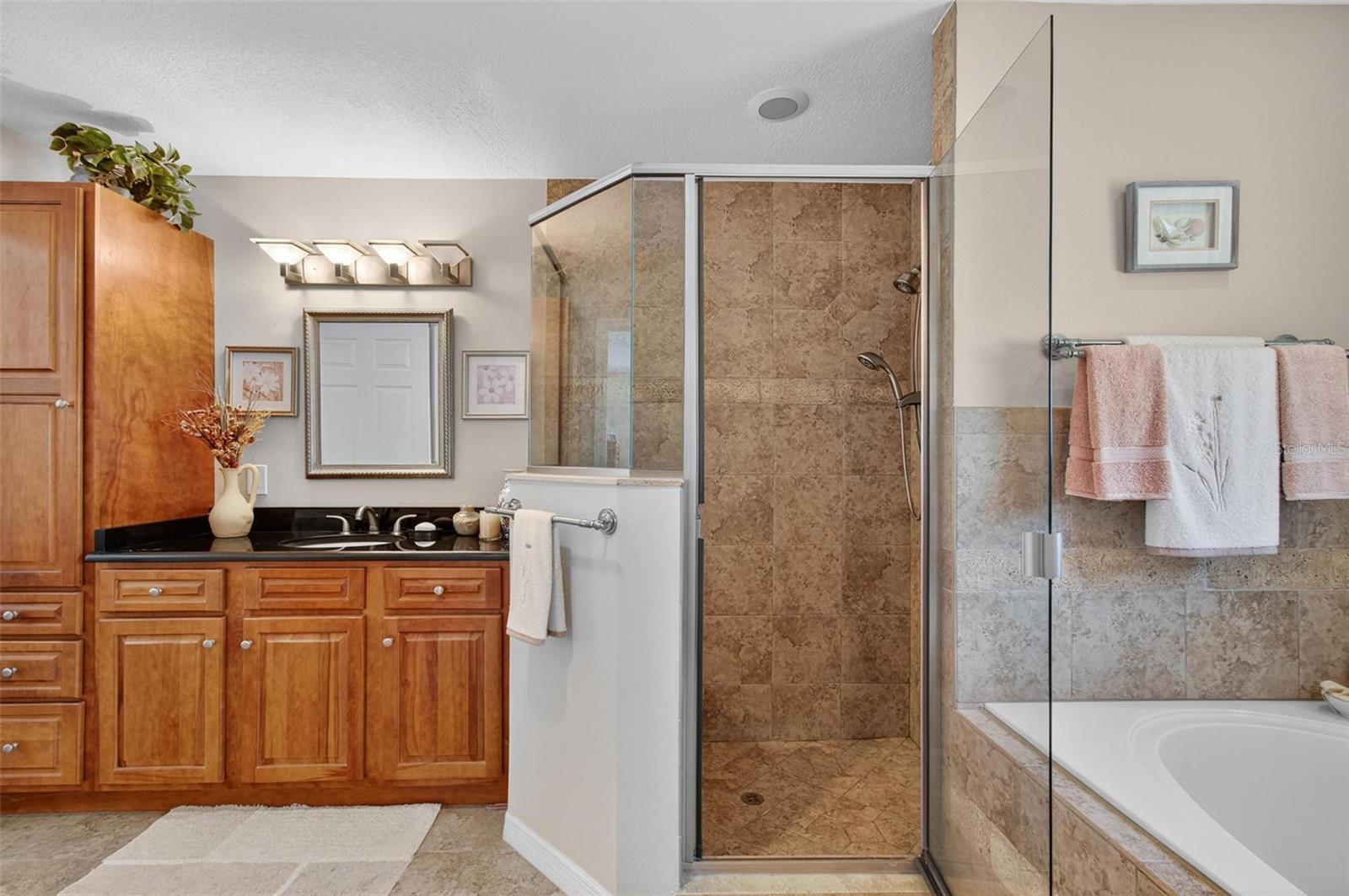 Image 38 of 55 For 412 Palm Drive