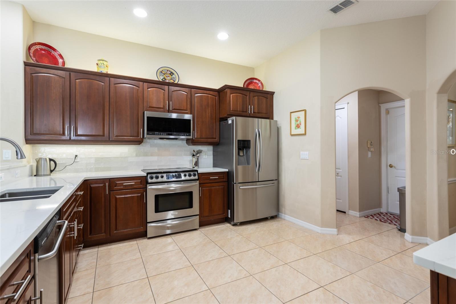 Image 5 of 49 For 4 Wainmont Place