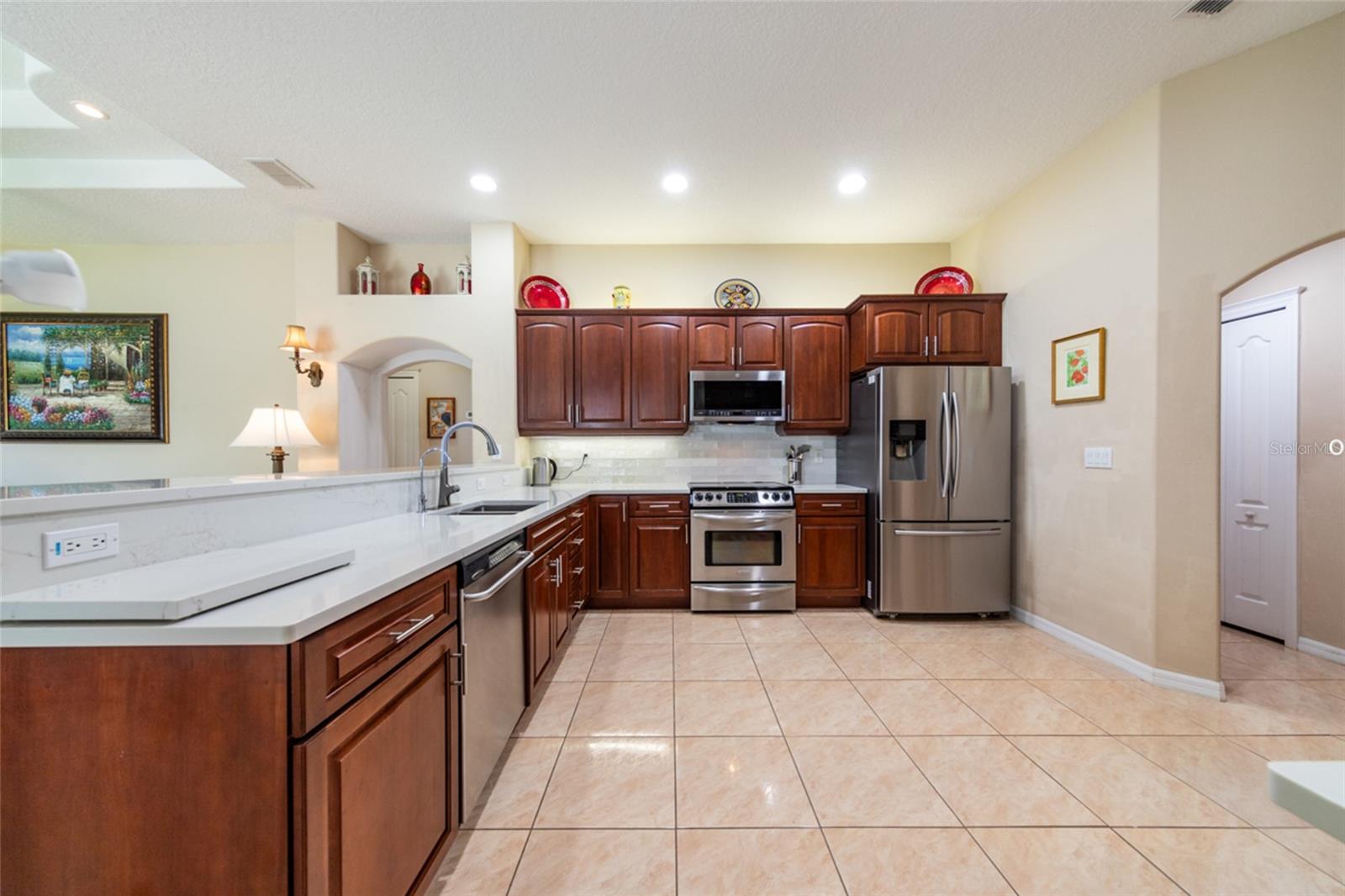 Image 6 of 49 For 4 Wainmont Place