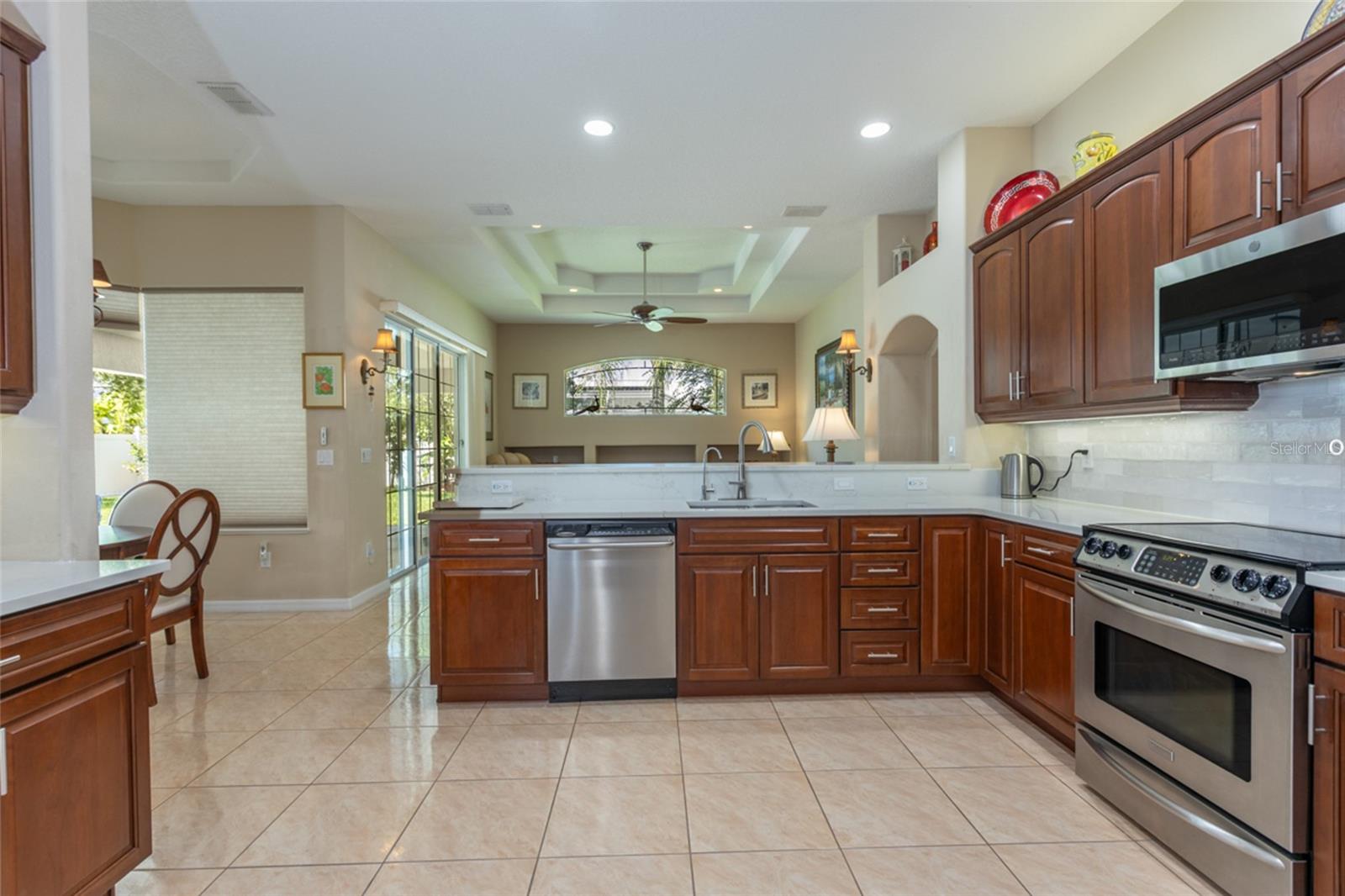 Image 9 of 49 For 4 Wainmont Place