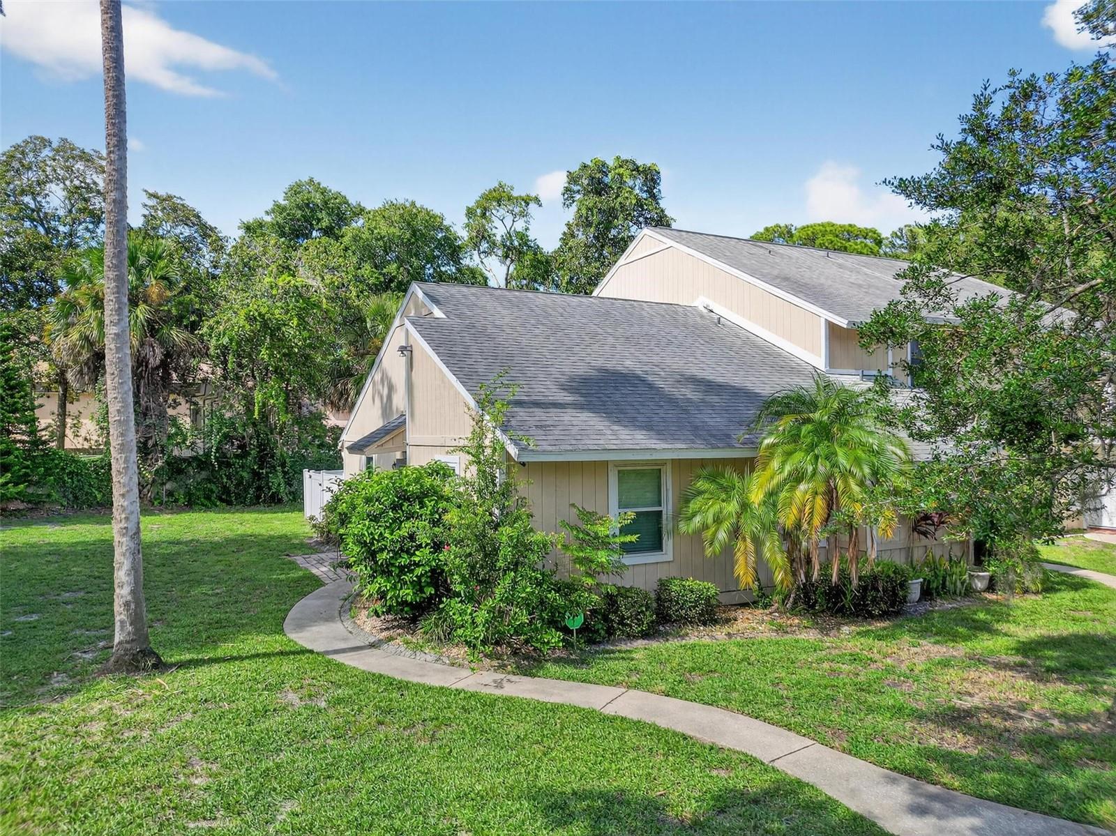 Image 32 of 52 For 18 Tomoka Meadows Boulevard