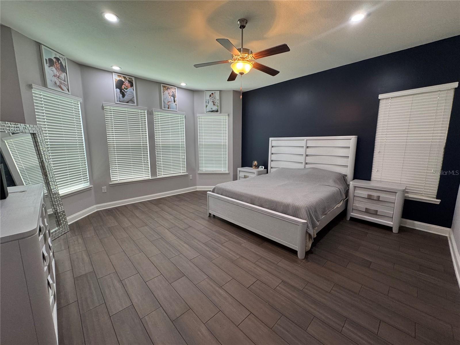 Image 24 of 77 For 216 Shadowwood Drive