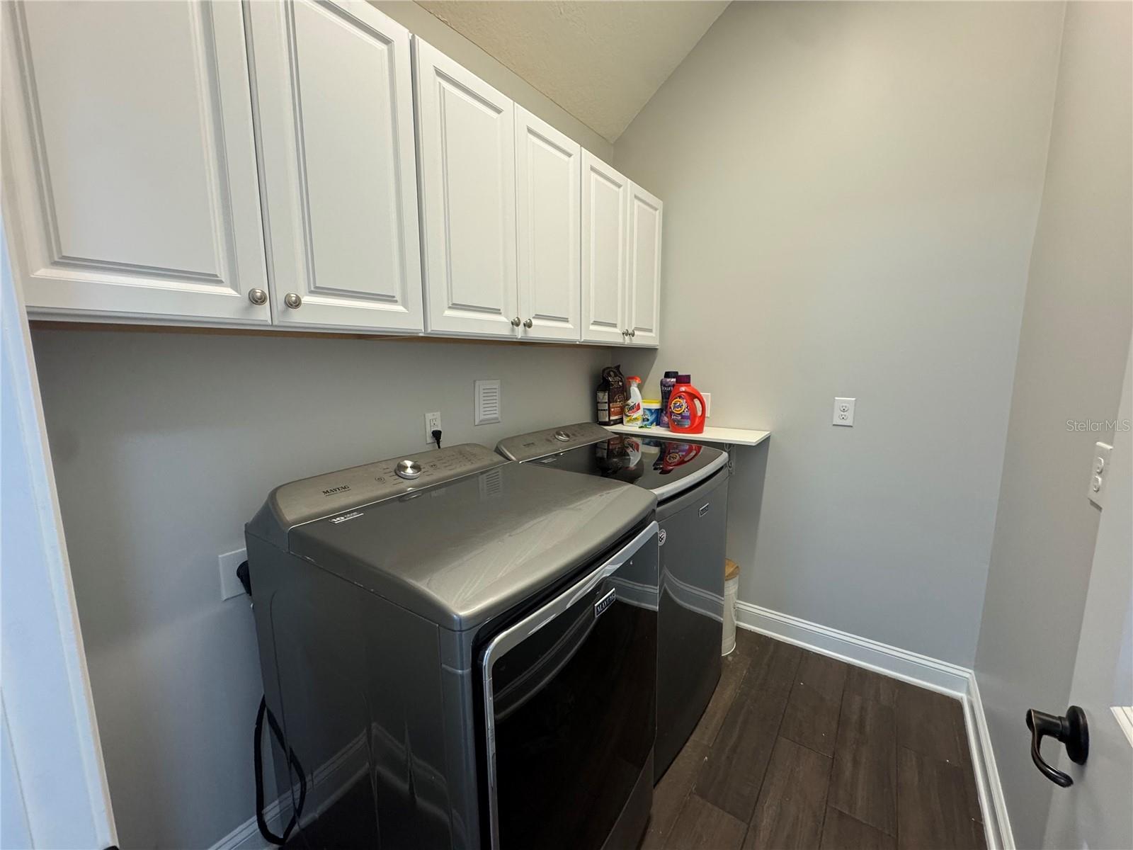 Image 34 of 77 For 216 Shadowwood Drive