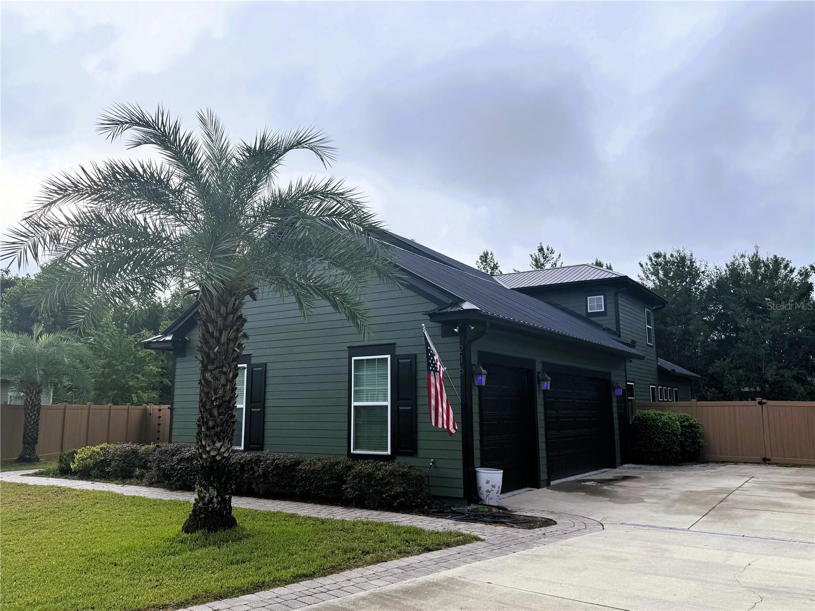 Image 43 of 77 For 216 Shadowwood Drive