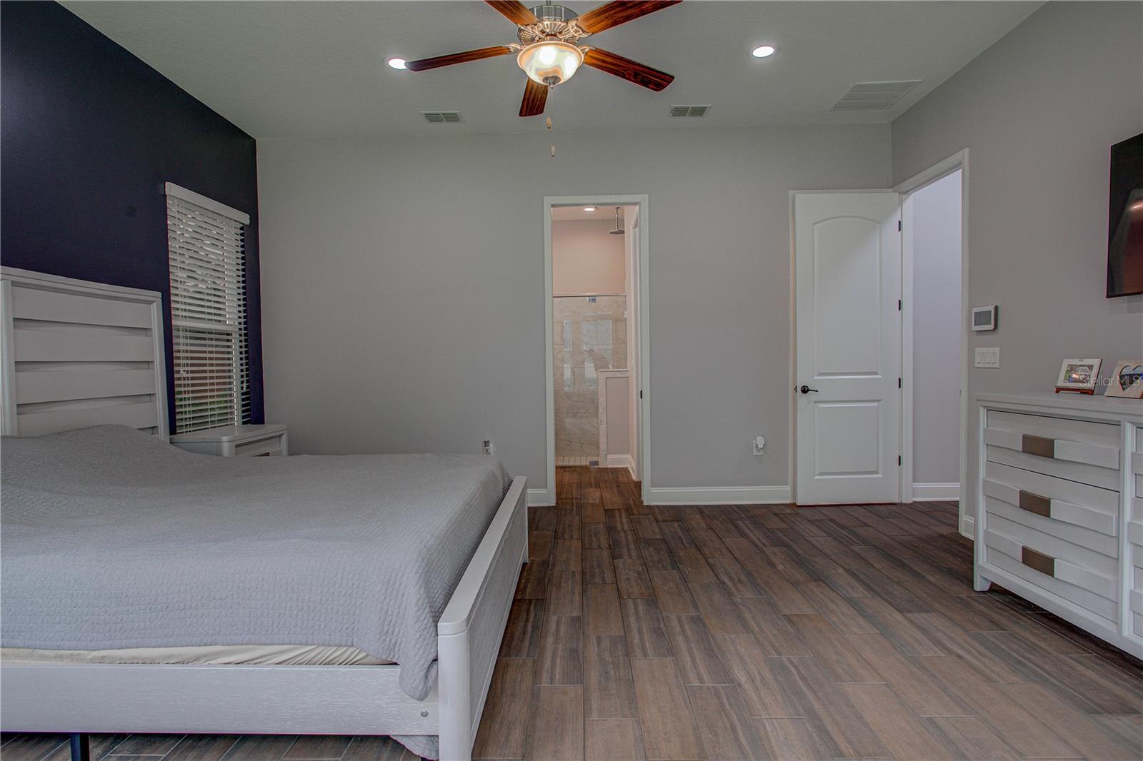 Image 45 of 77 For 216 Shadowwood Drive