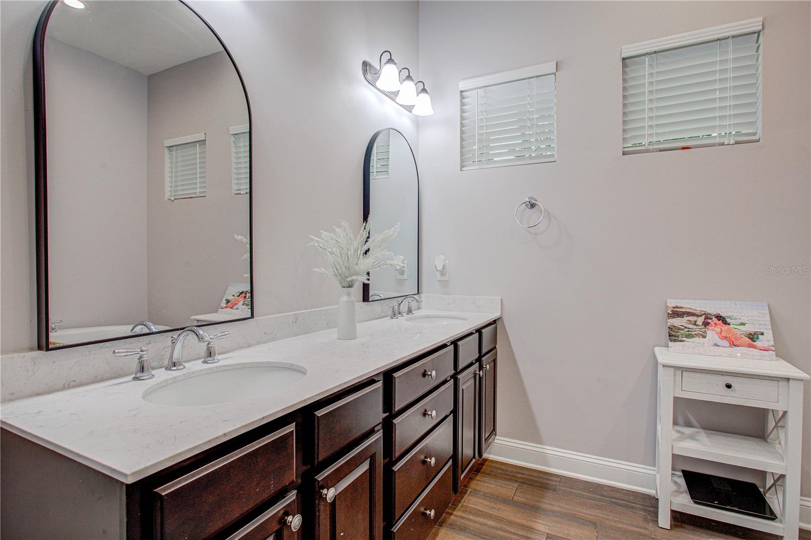 Image 47 of 77 For 216 Shadowwood Drive