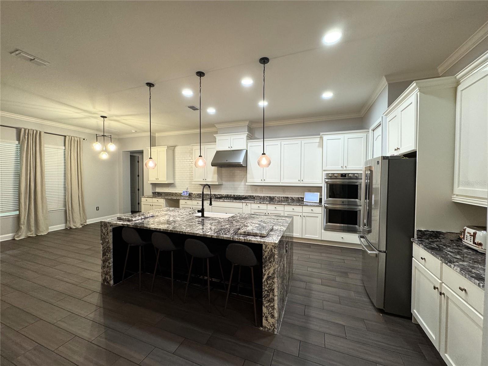 Image 5 of 77 For 216 Shadowwood Drive
