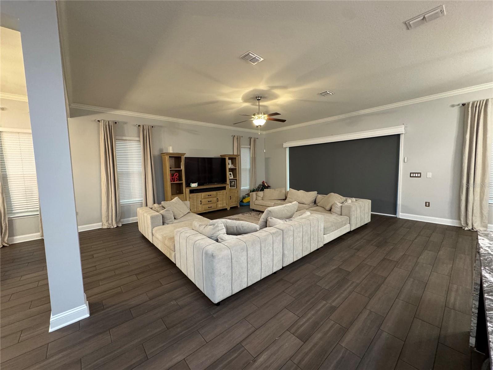 Image 8 of 77 For 216 Shadowwood Drive