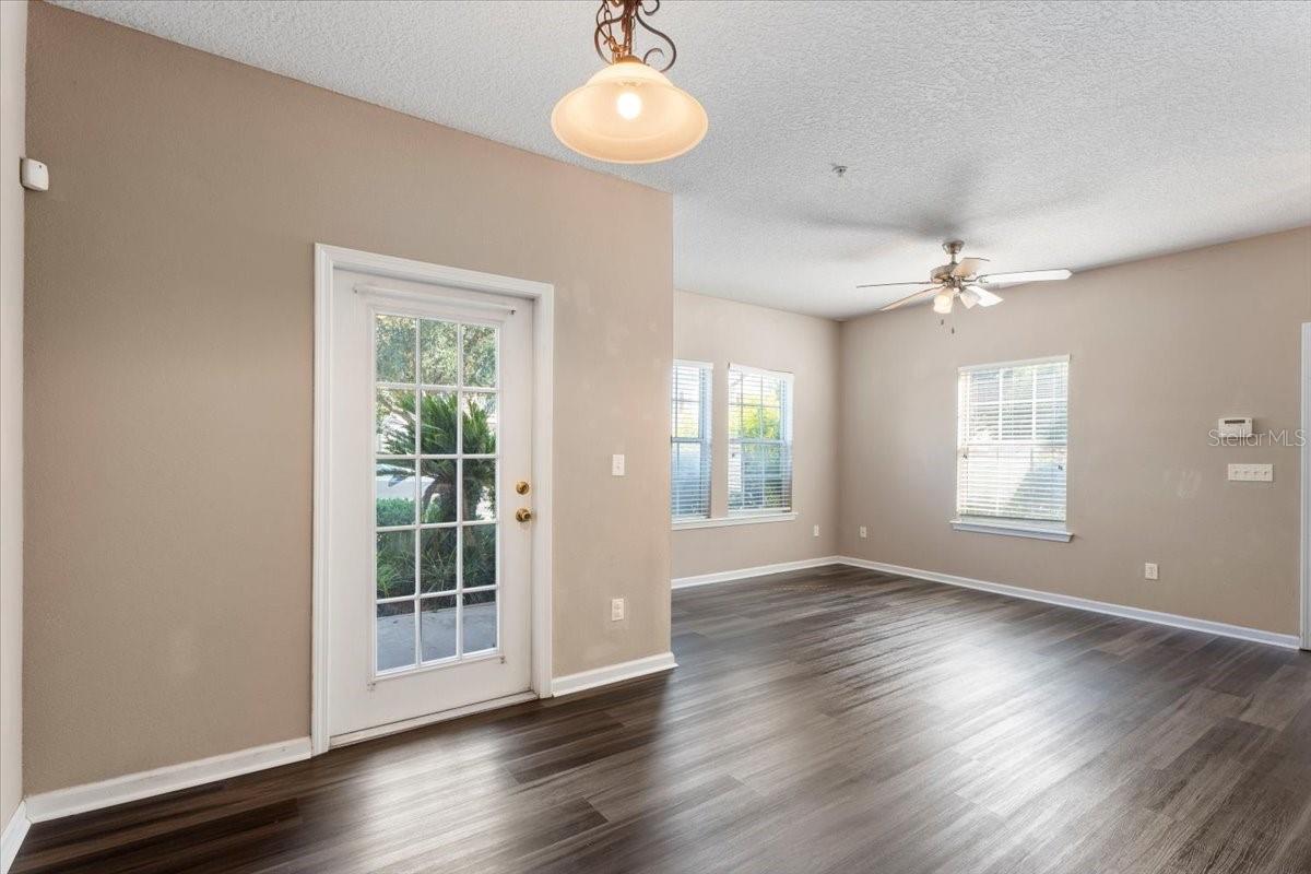 Image 10 of 48 For 575 Oakleaf Plantation Parkway 901