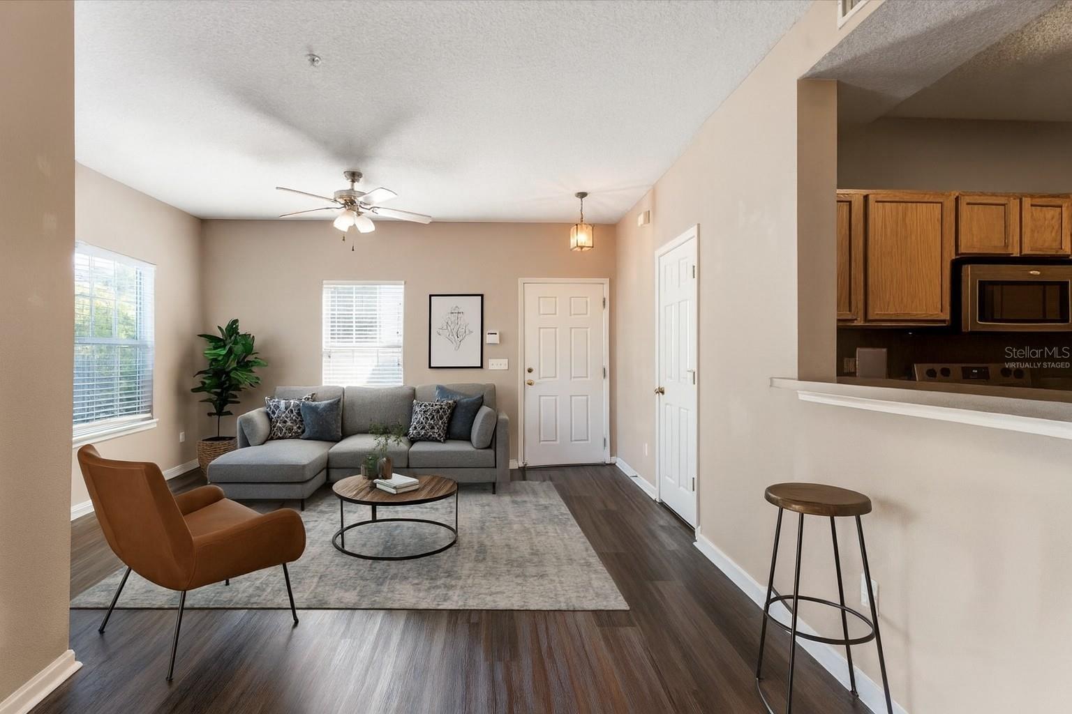 Image 4 of 48 For 575 Oakleaf Plantation Parkway 901