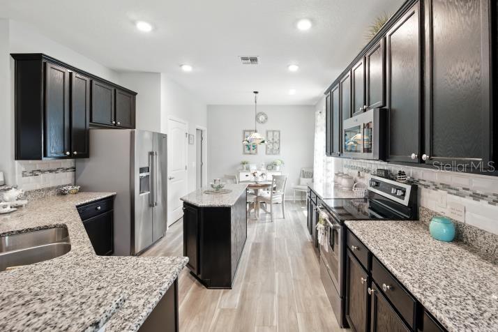 Image 11 of 50 For 86 Park Place Circle