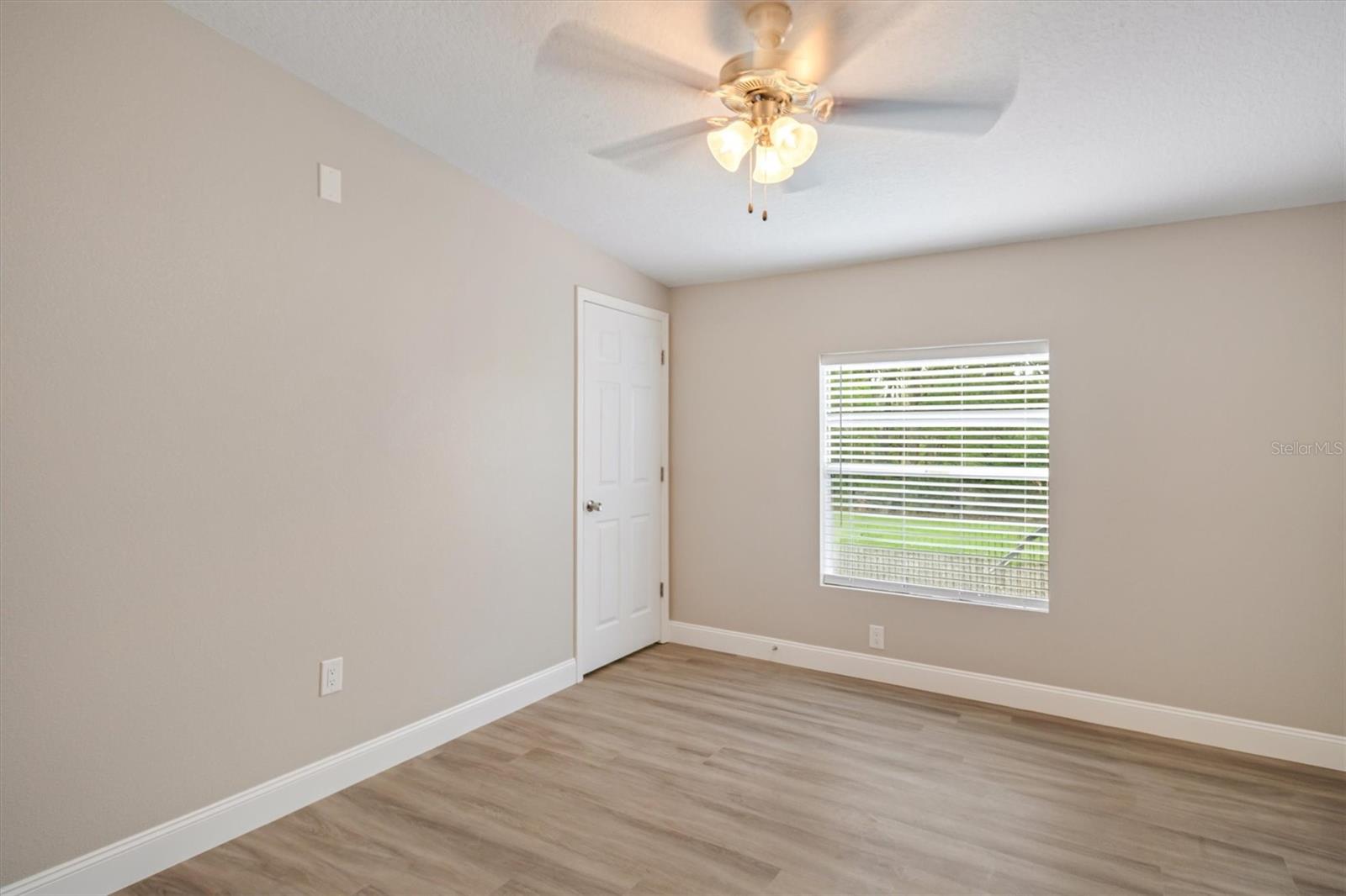 Image 19 of 32 For 5000 Palm Avenue